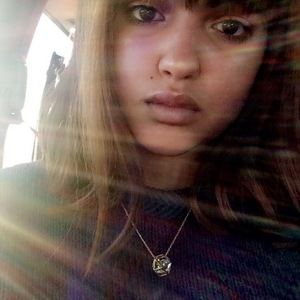 Meet your Posher, Anna v.